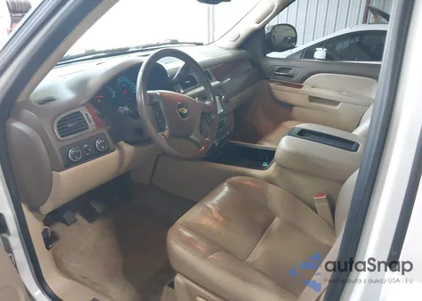 2013 Chevrolet Suburban 1500 Ltz из США, поврежденный, VIN 1GNSKKE71DR136523